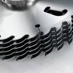 Special saw blade for aluminum extrusion